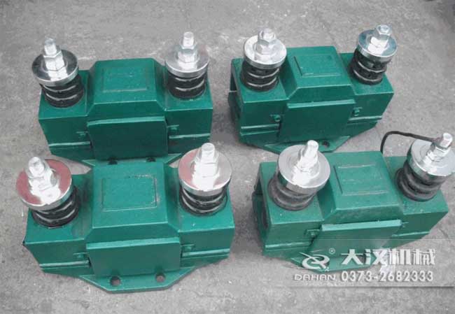 電磁倉(cāng)壁振動(dòng)器 電磁倉(cāng)壁振動(dòng)器